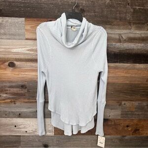 FREE PEOPLE Kristina Drippy Thermal Sweater Top High Low Hem Rayon Light Blue XS